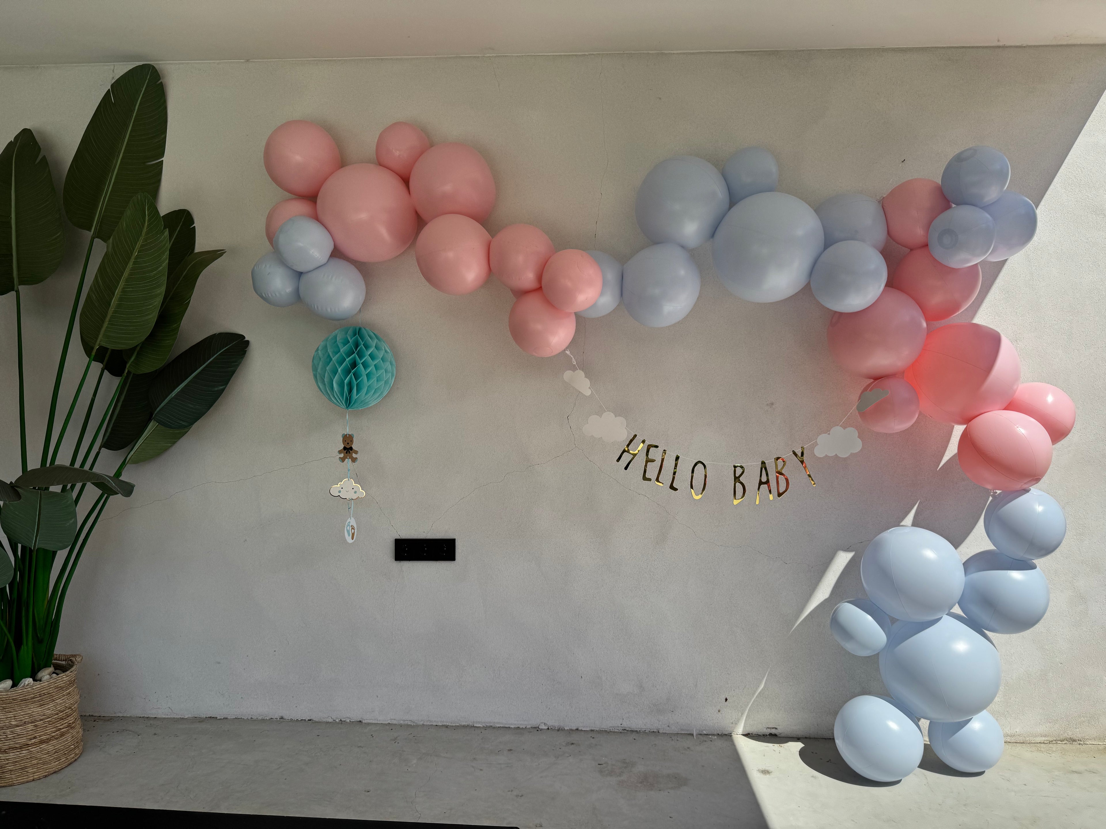 Reusable Balloon Garland of 7 Pastel Pink